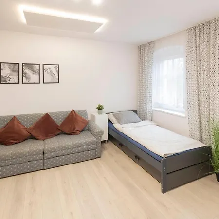 Wolska 80m2 - 7 People, 3 Apartment *