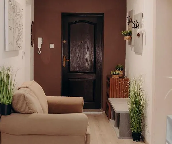 Wolska 80m2 - 7 People, 3 Lejlighed